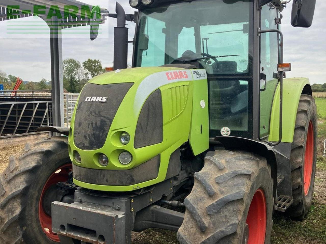 Tracteur agricole CLAAS ARES 557