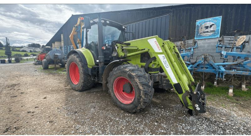 Tracteur agricole CLAAS ARION640