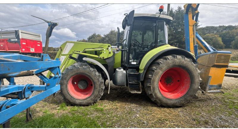 Tracteur agricole CLAAS ARION640