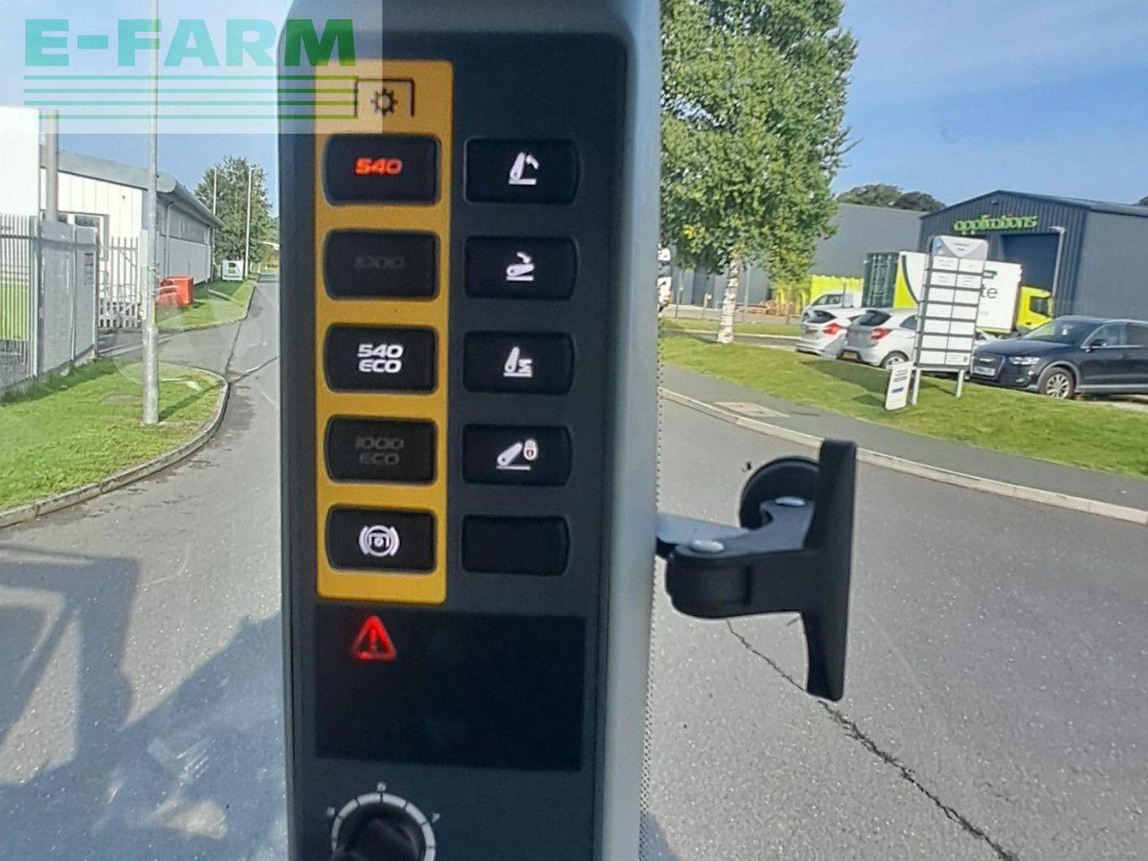 Tracteur agricole CLAAS ARION 430