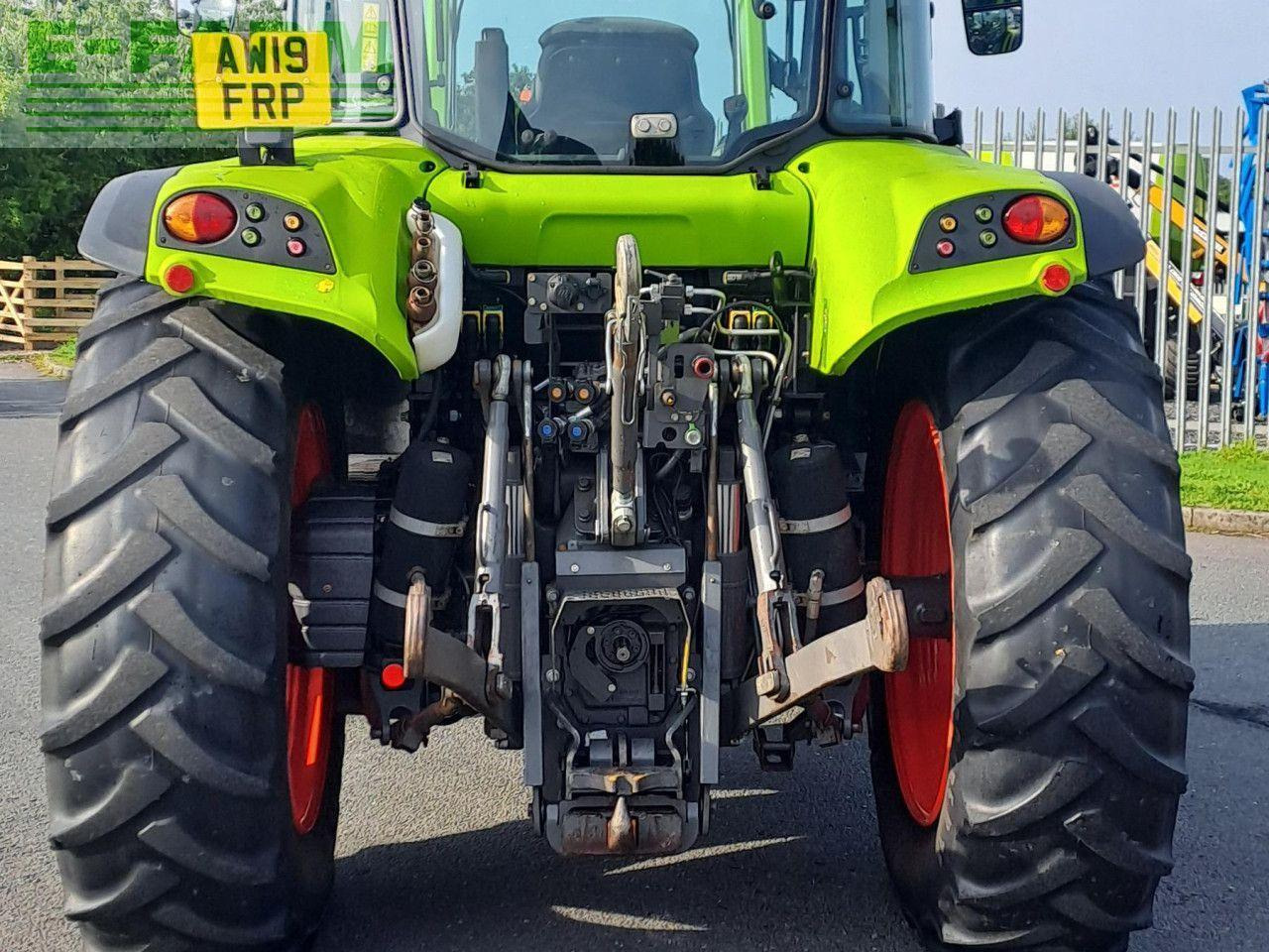 Tracteur agricole CLAAS ARION 430