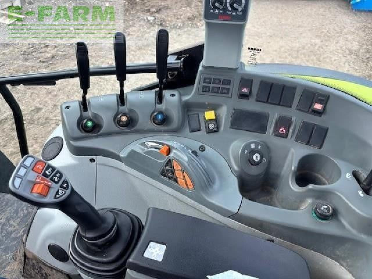 Tracteur agricole CLAAS ARION 430