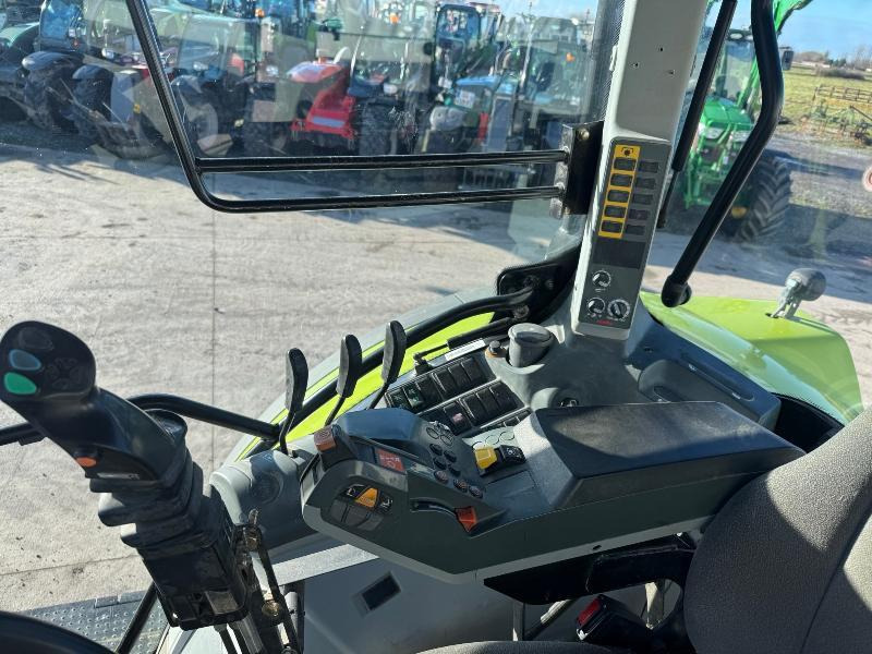 Tracteur agricole CLAAS ARION 520