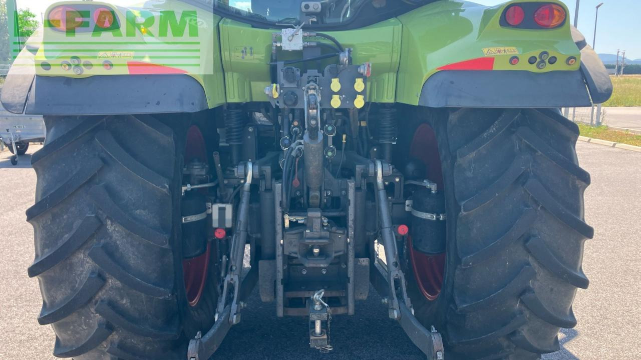 Tracteur agricole CLAAS ARION 530