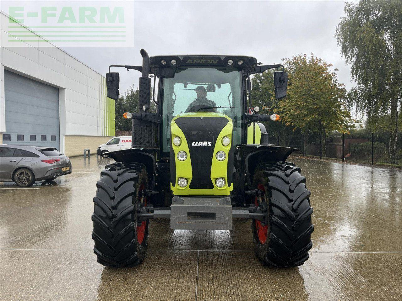 Tracteur agricole CLAAS ARION 530
