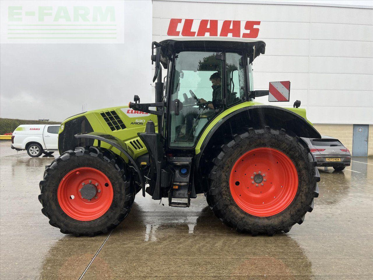 Tracteur agricole CLAAS ARION 530