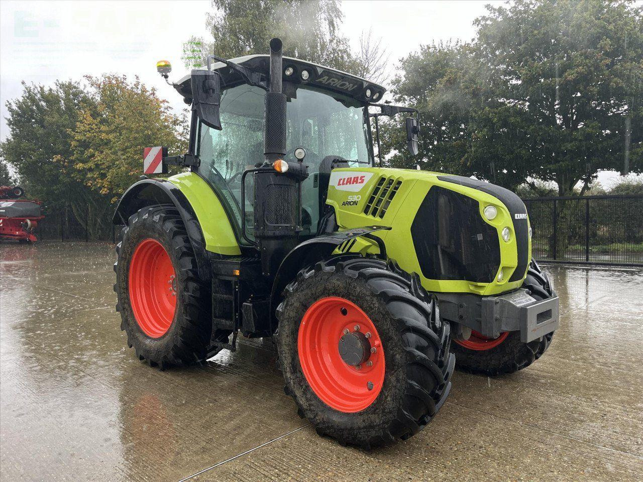 Tracteur agricole CLAAS ARION 530