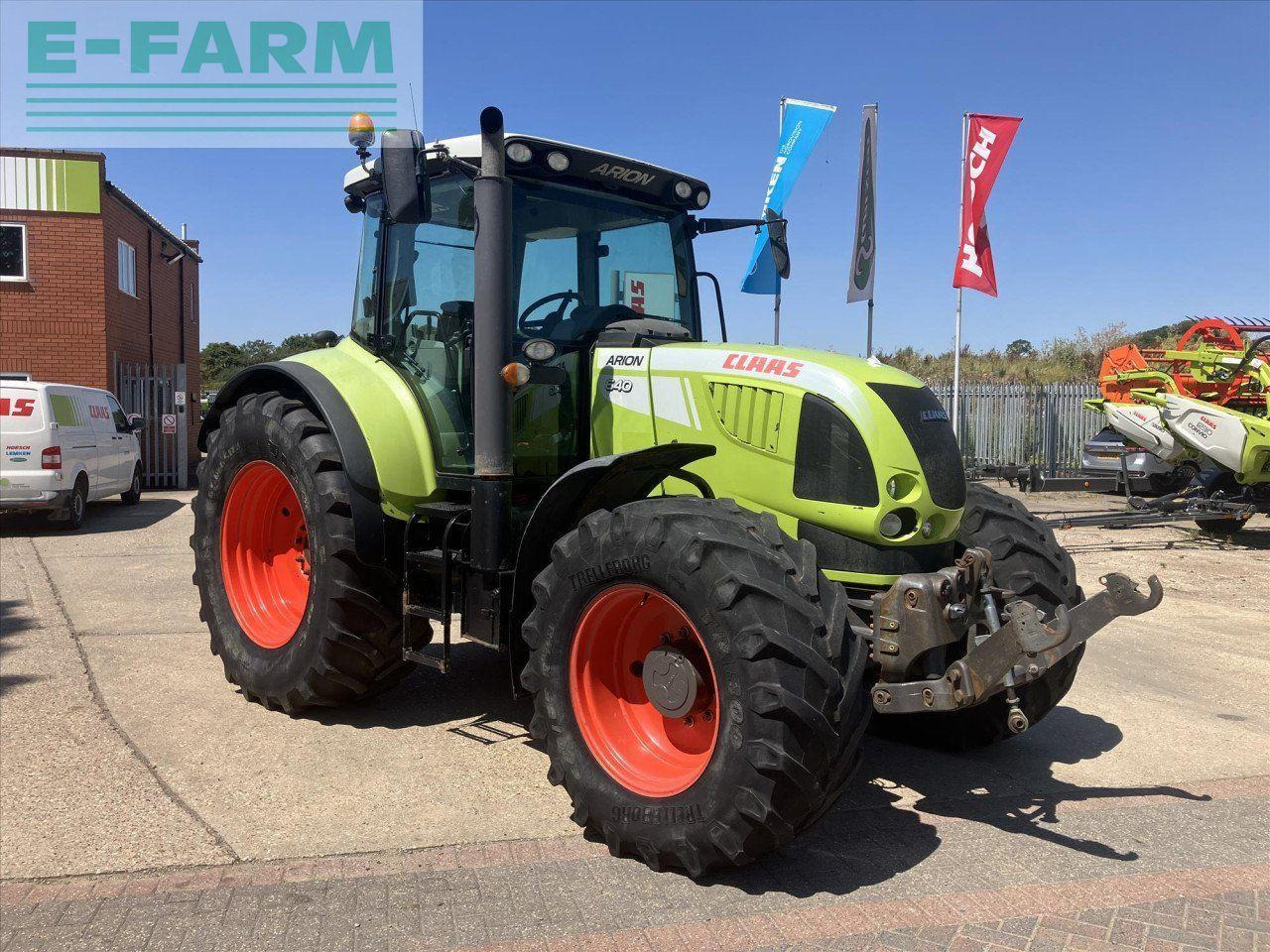 Tracteur agricole CLAAS ARION 640