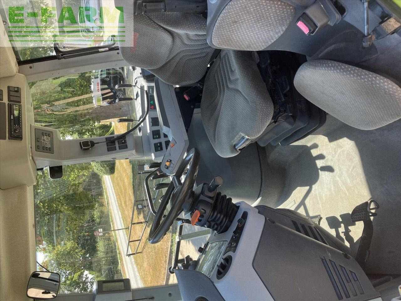 Tracteur agricole CLAAS ARION 640