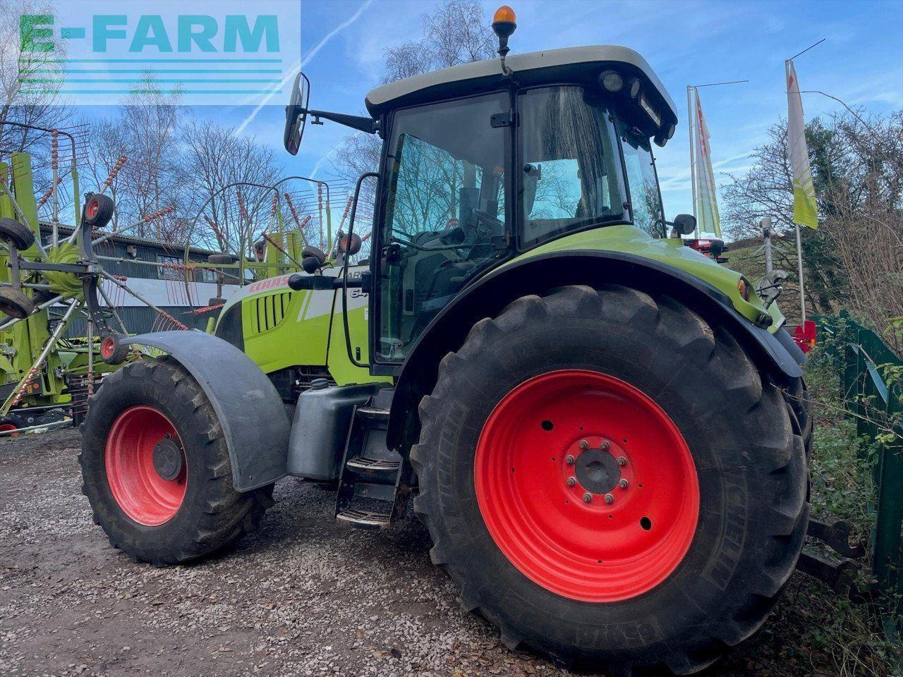 Tracteur agricole CLAAS ARION 640