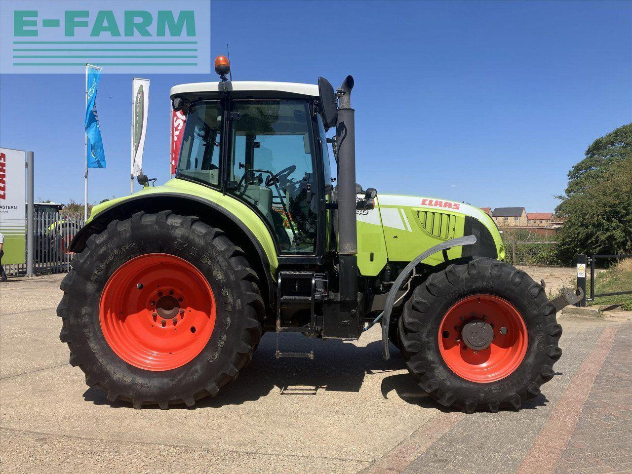 Tracteur agricole CLAAS ARION 640