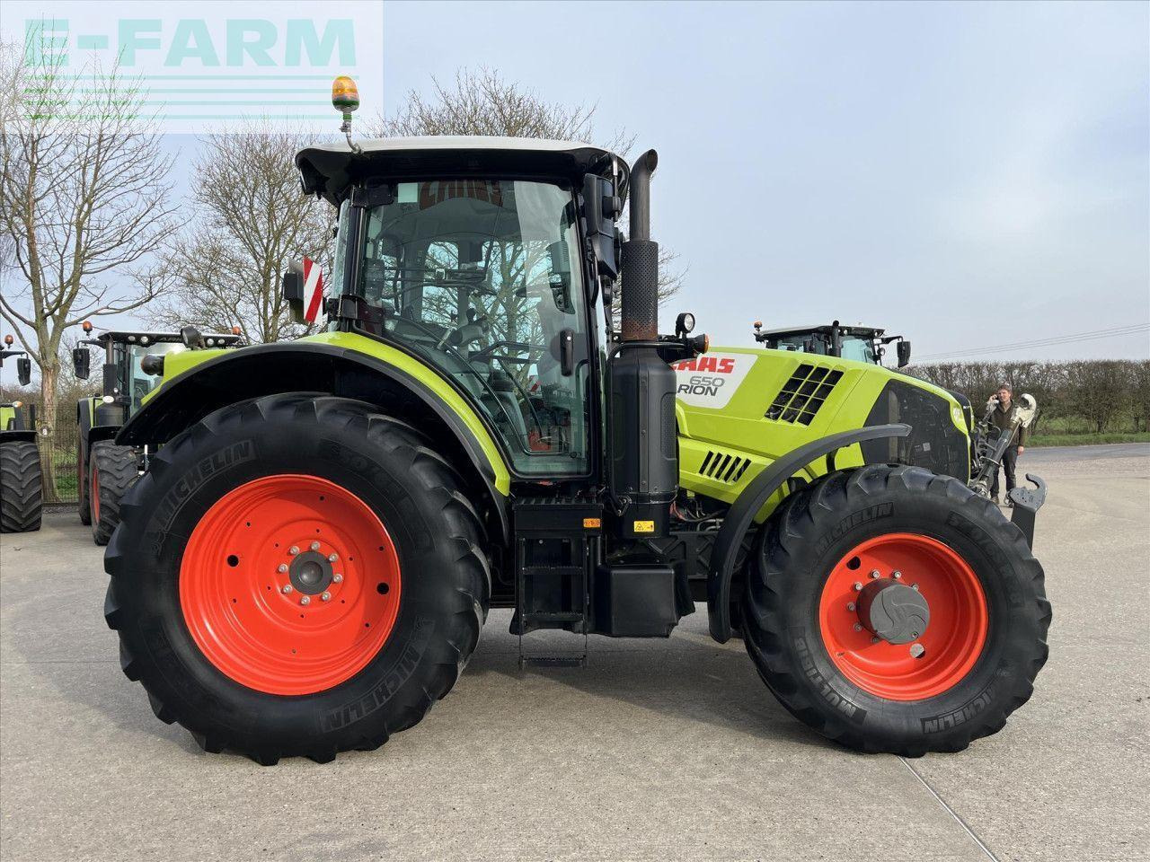 Tracteur agricole CLAAS ARION 650