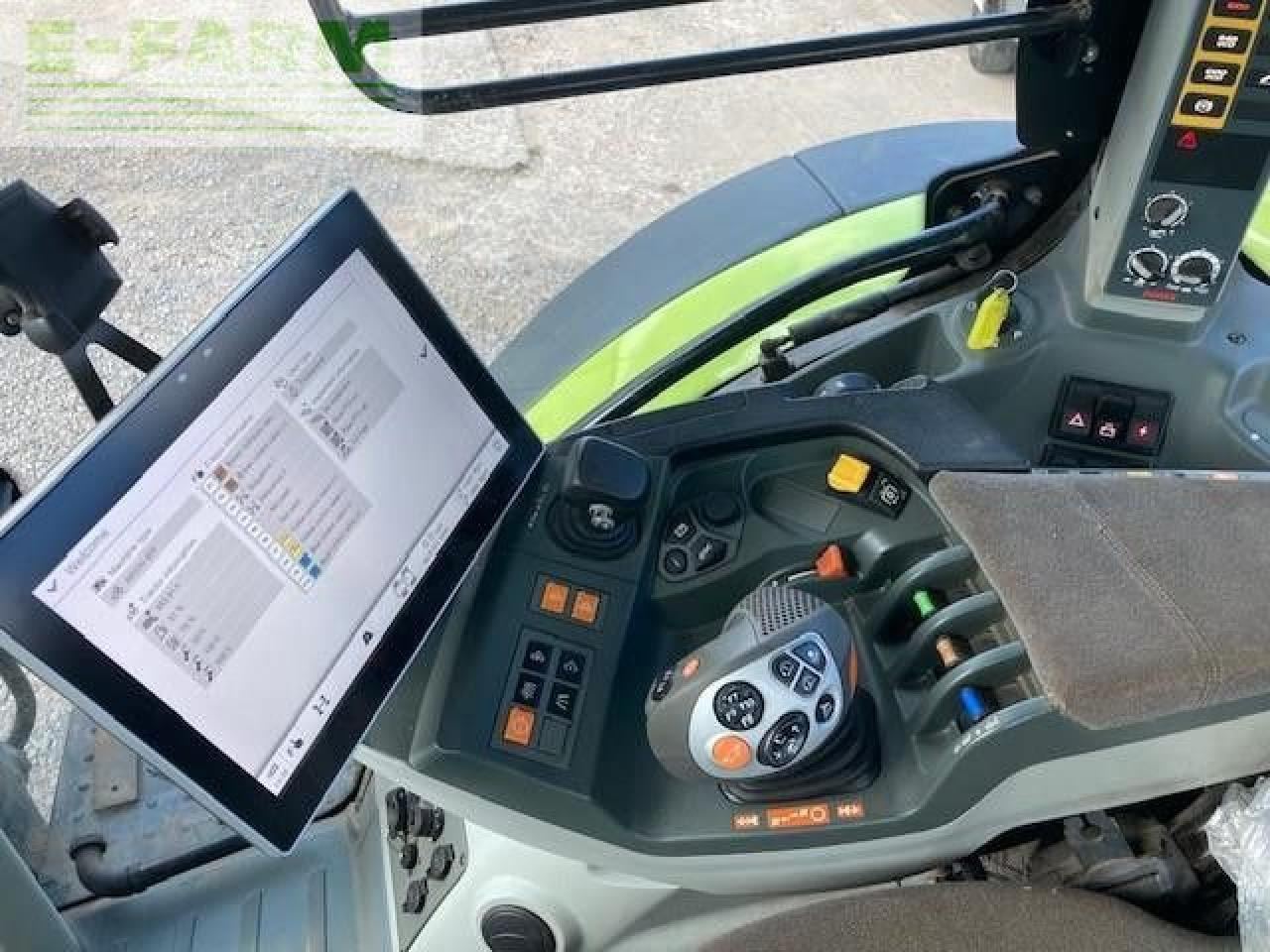 Tracteur agricole CLAAS ARION 650