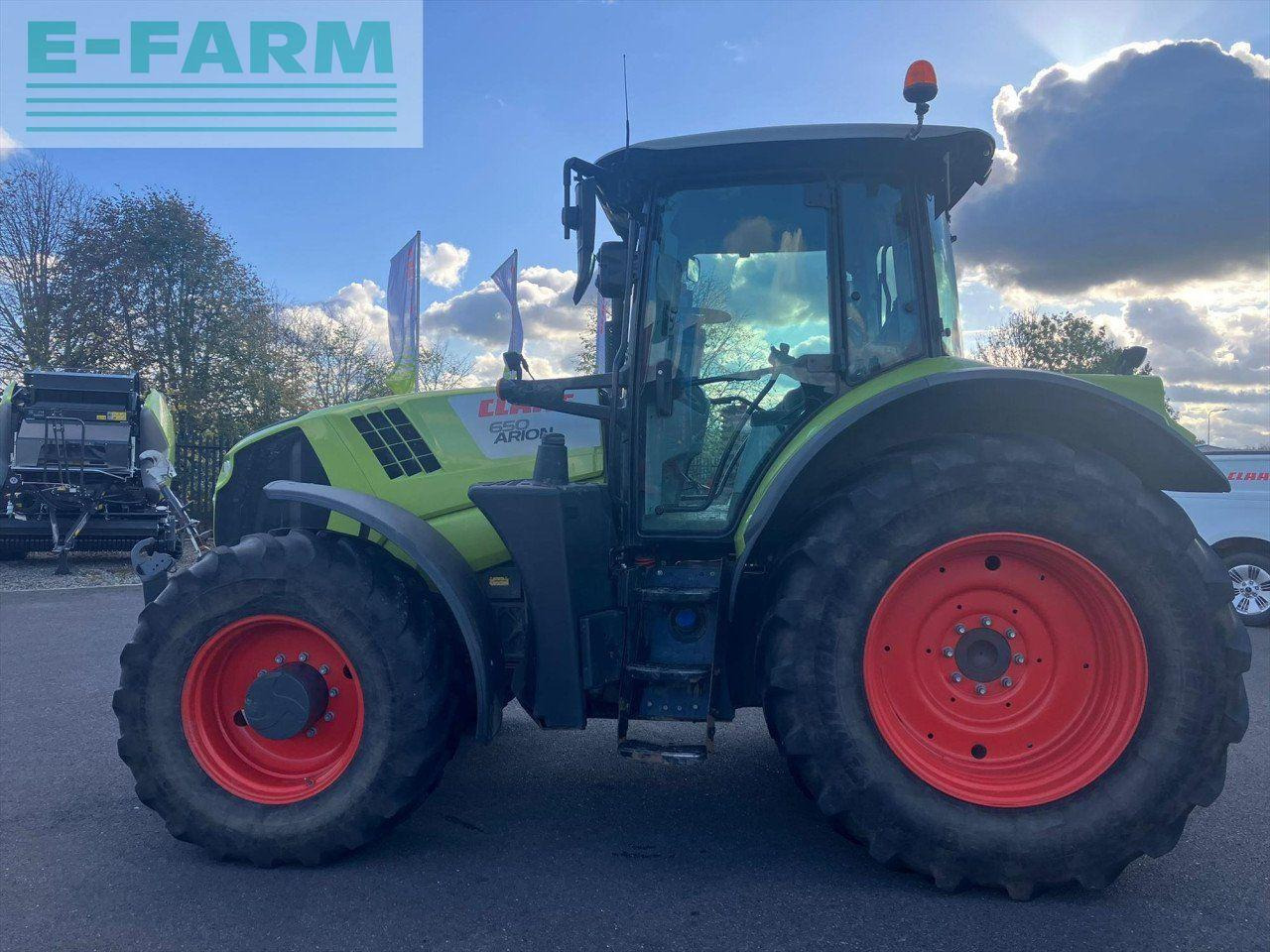 Tracteur agricole CLAAS ARION 650