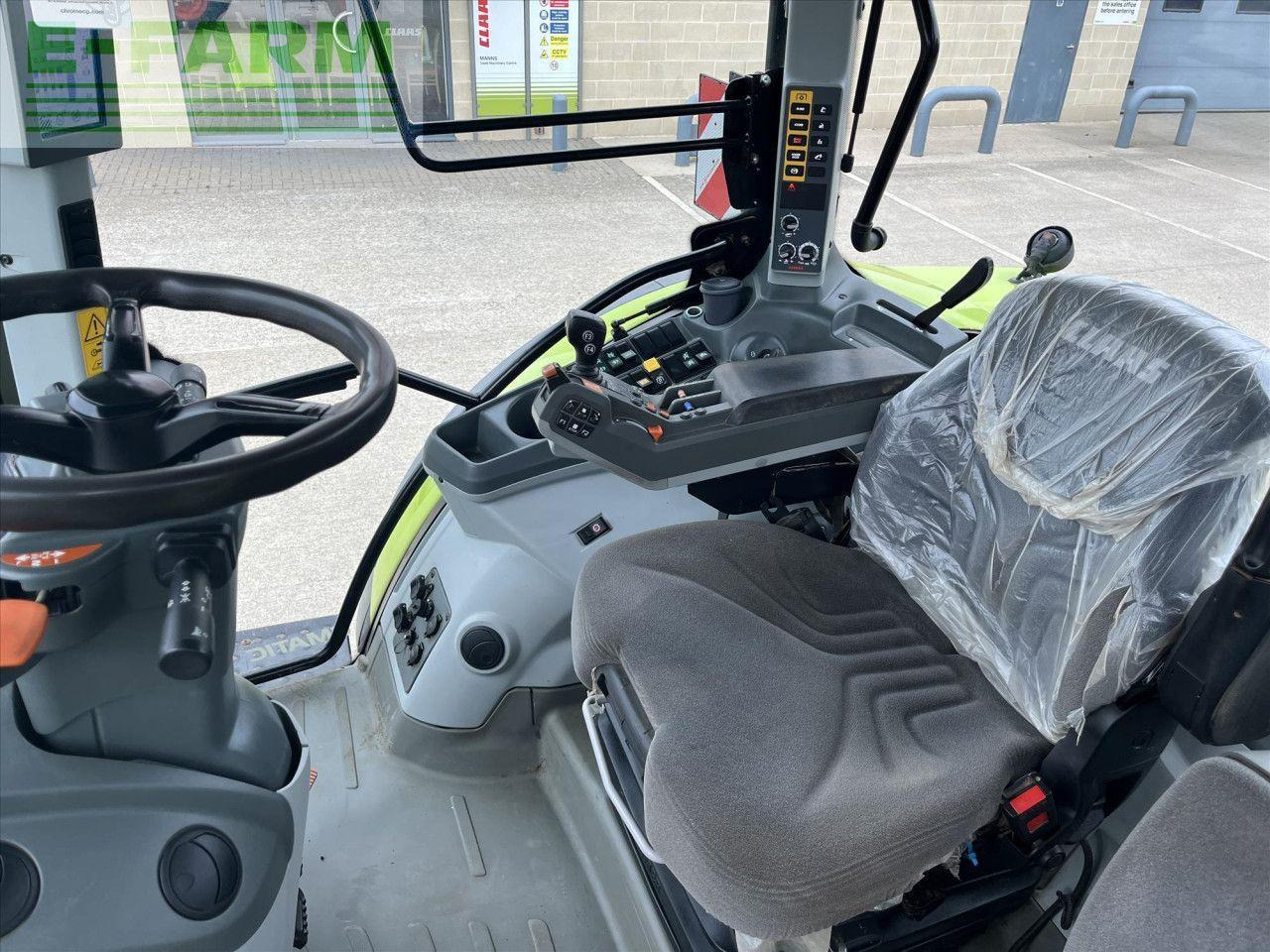 Tracteur agricole CLAAS ARION 660