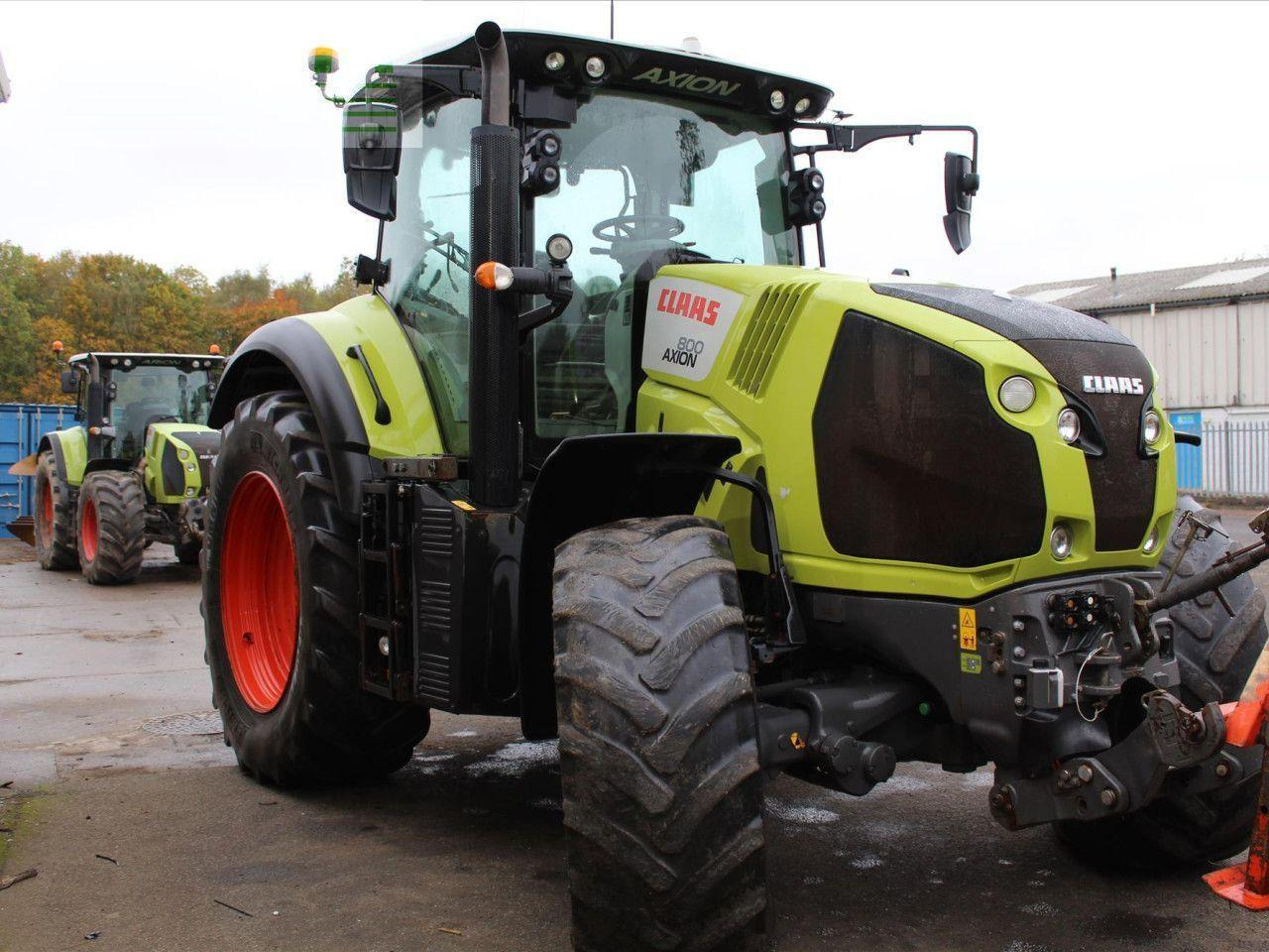 Tracteur agricole CLAAS AXION 800