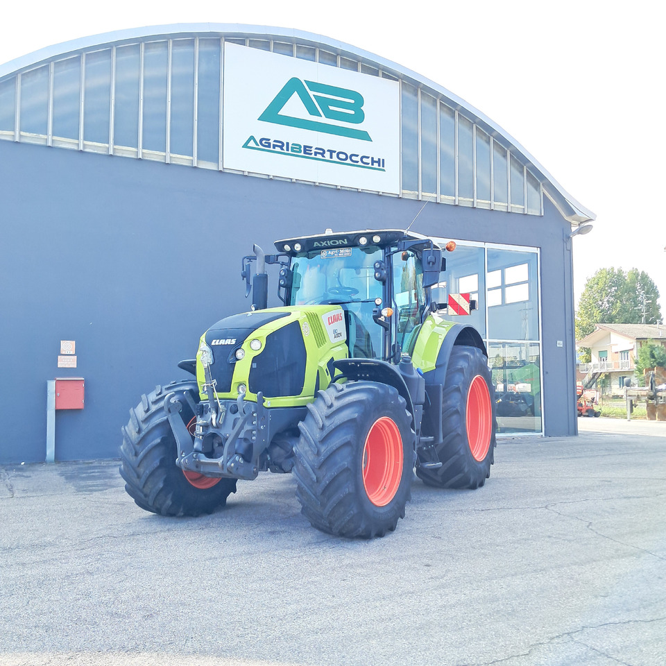 Tracteur agricole CLAAS AXION 810
