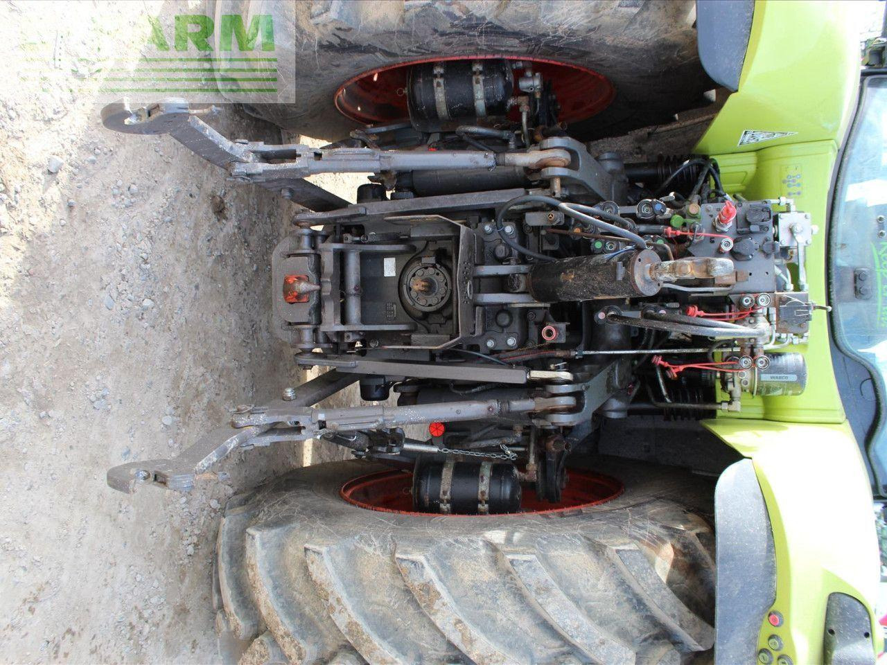 Tracteur agricole CLAAS AXION 810 CIS