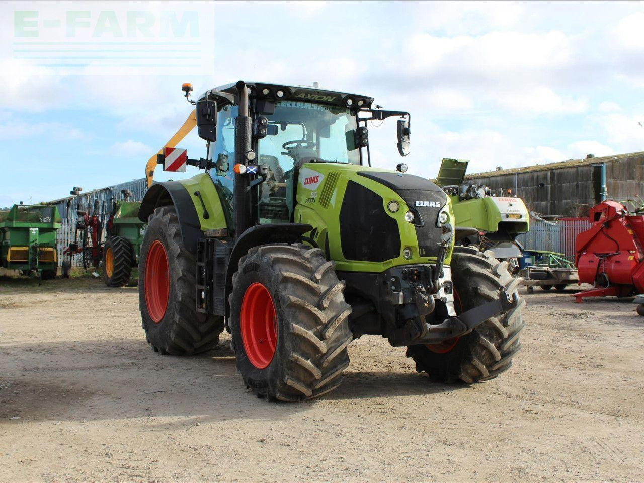 Tracteur agricole CLAAS AXION 810 CIS