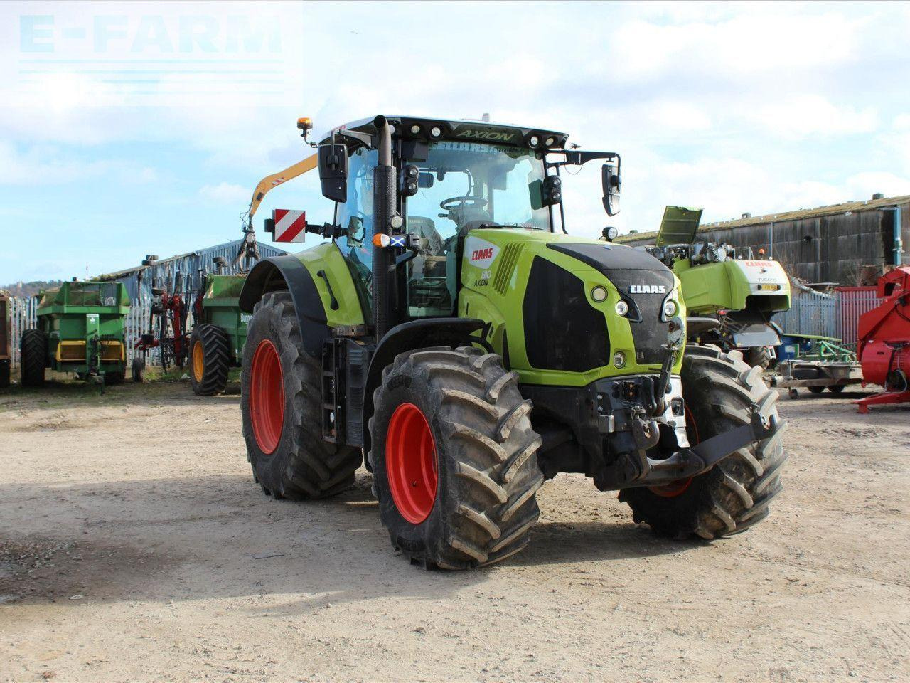 Tracteur agricole CLAAS AXION 810 CIS