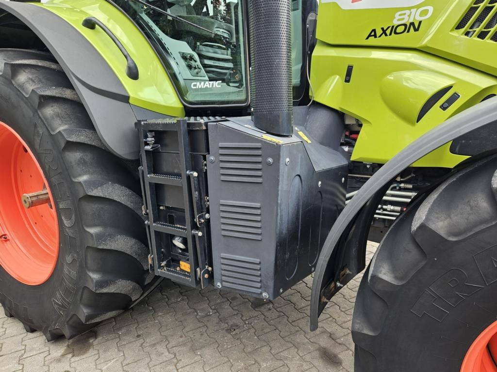 Tracteur agricole CLAAS AXION 810 CMATIC