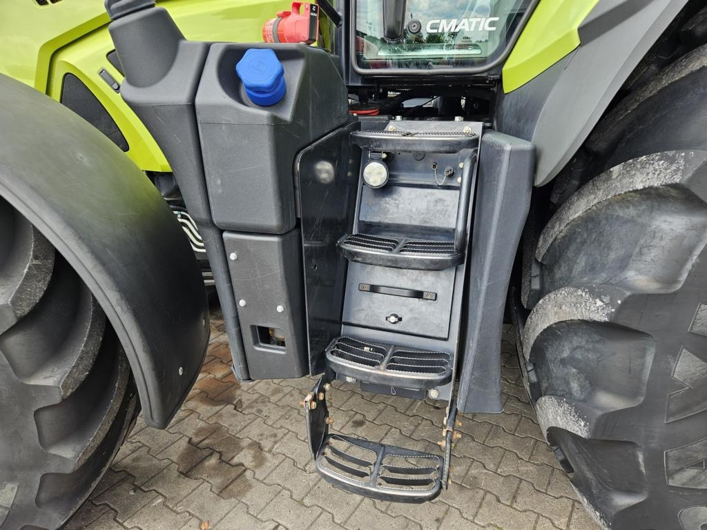 Tracteur agricole CLAAS AXION 810 CMATIC