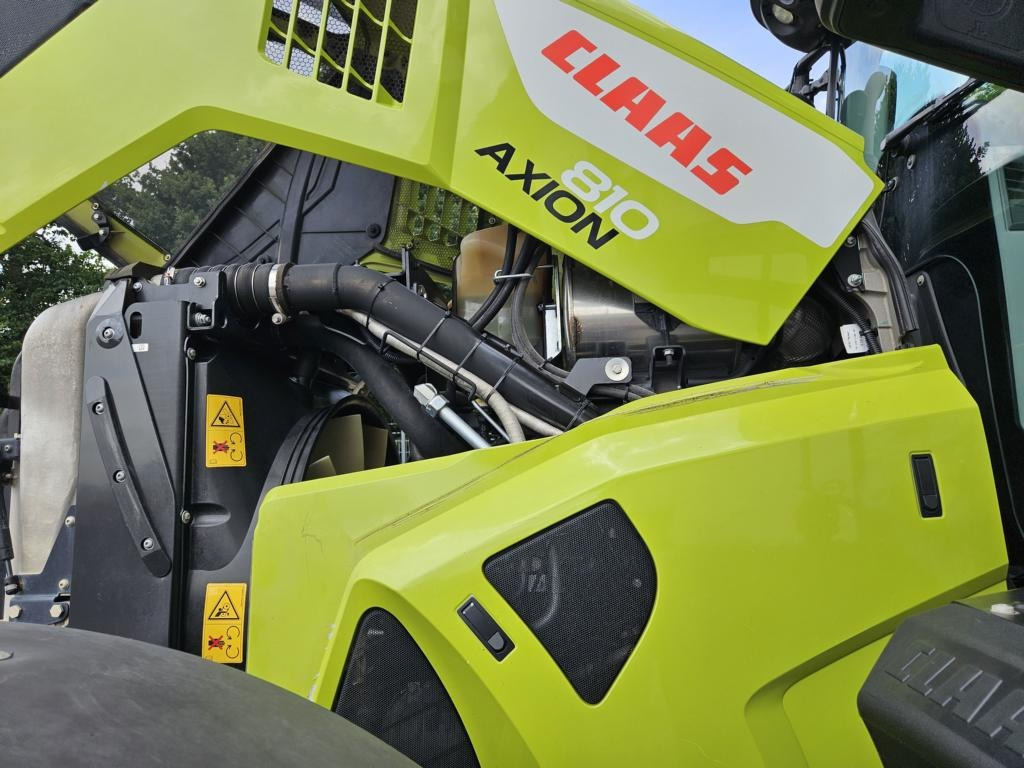 Tracteur agricole CLAAS AXION 810 CMATIC