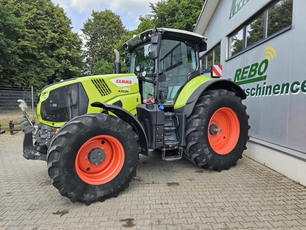 Tracteur agricole CLAAS AXION 810 CMATIC