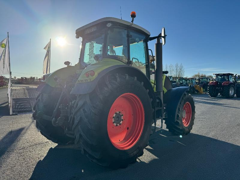 Tracteur agricole CLAAS AXION 810 CMATIC