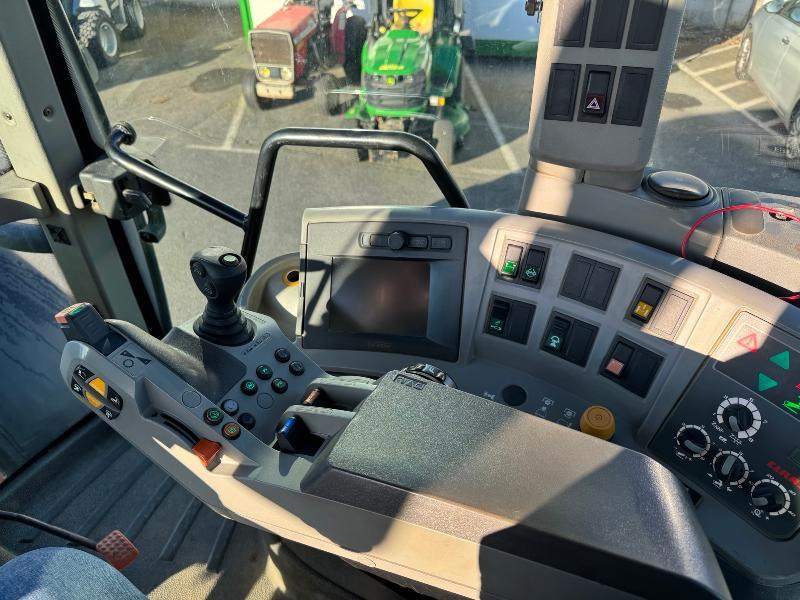 Tracteur agricole CLAAS AXION 810 CMATIC