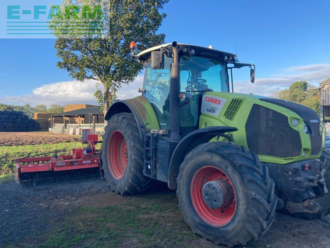 Tracteur agricole CLAAS AXION 830