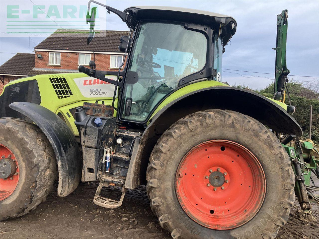 Tracteur agricole CLAAS AXION 830