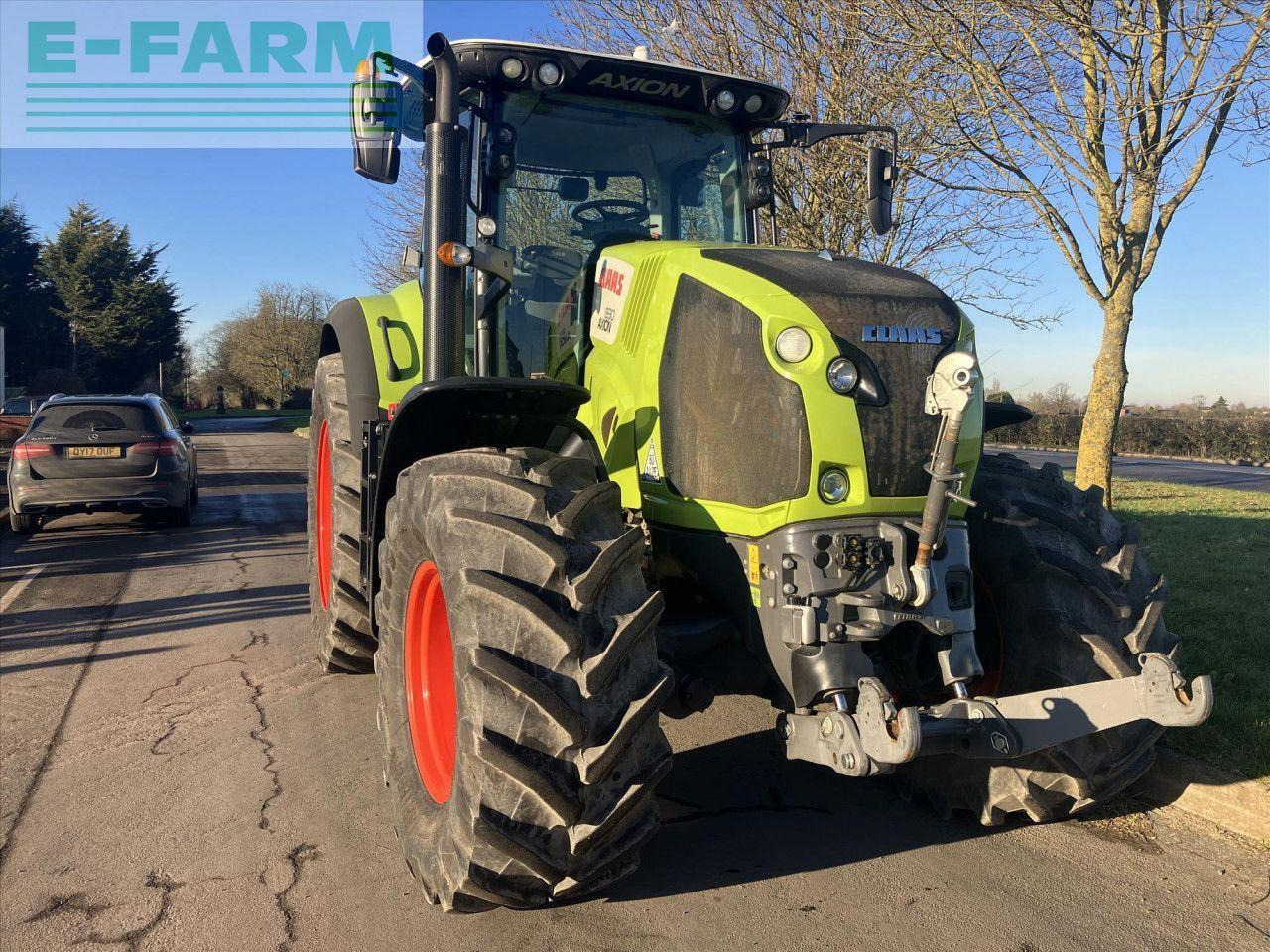 Tracteur agricole CLAAS AXION 830