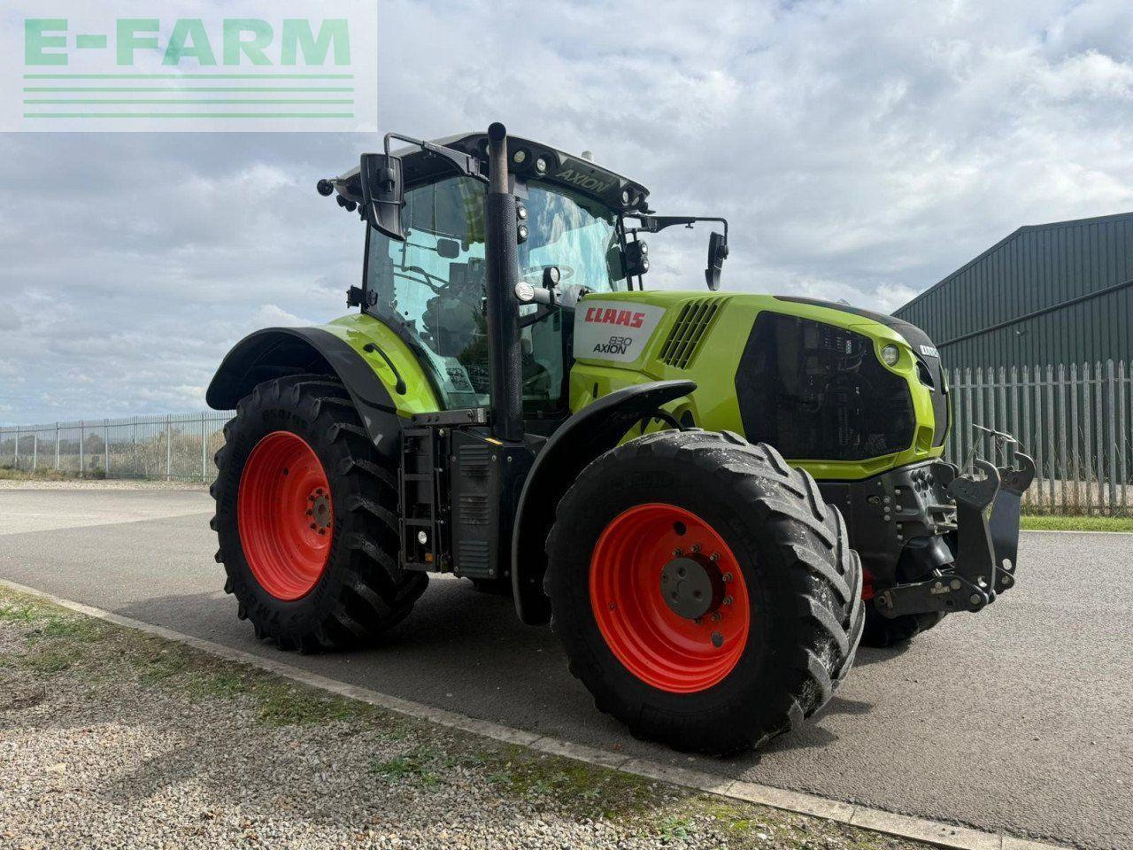 Tracteur agricole CLAAS AXION 830