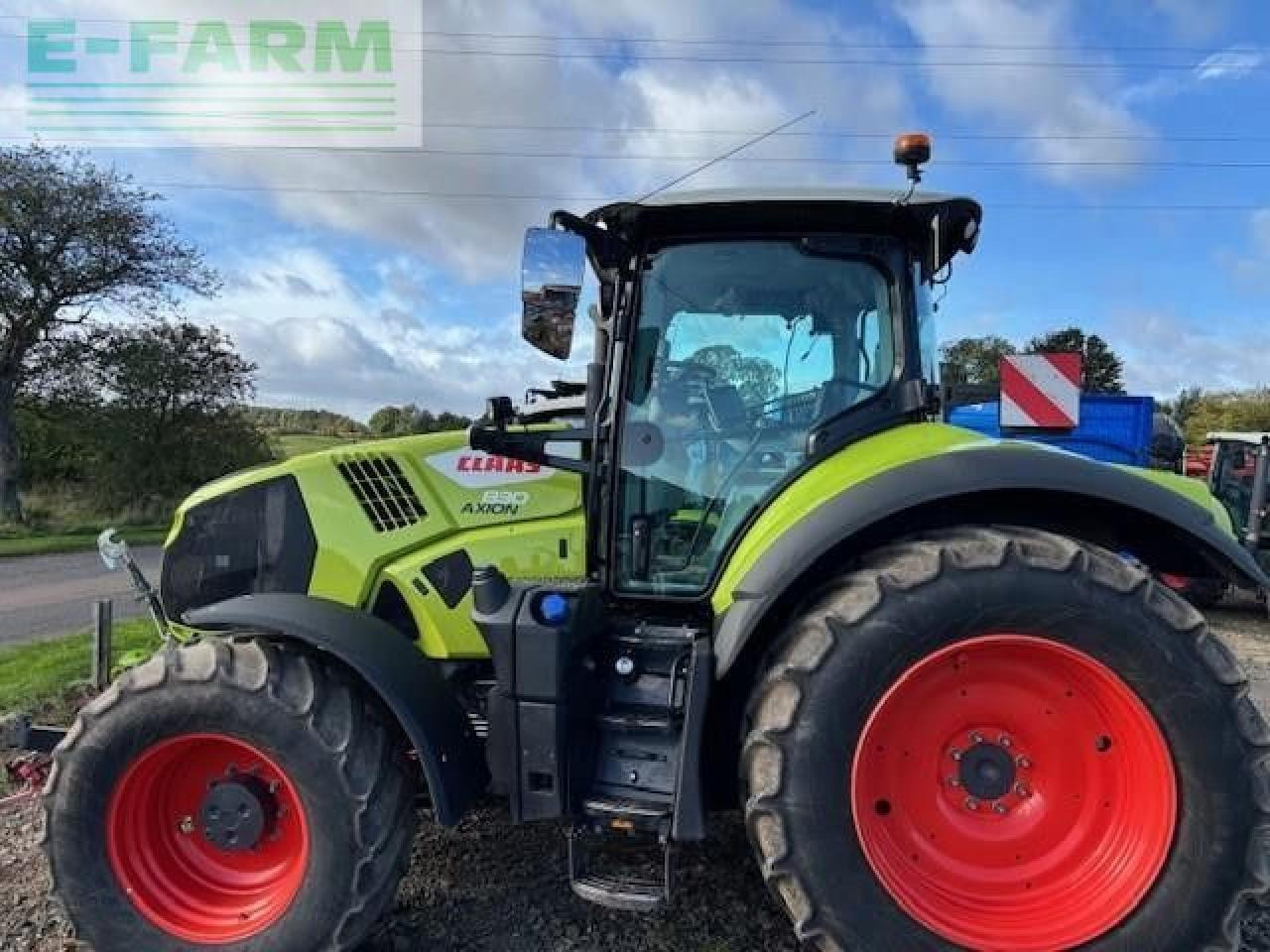 Tracteur agricole CLAAS AXION 830