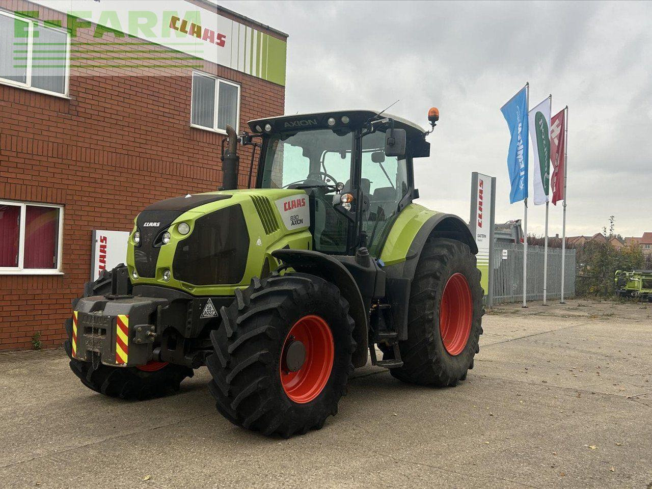 Tracteur agricole CLAAS AXION 830
