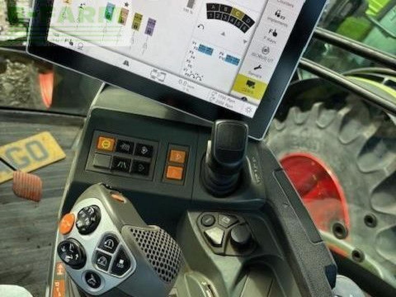 Tracteur agricole CLAAS AXION 830