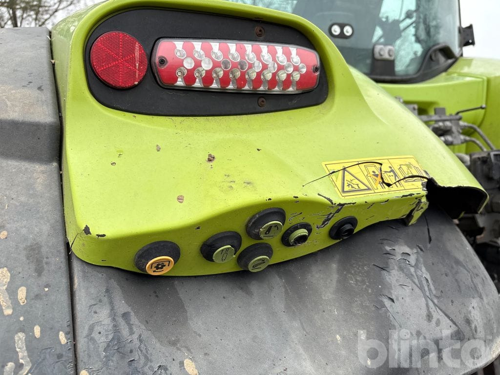 Tracteur agricole CLAAS AXION 830