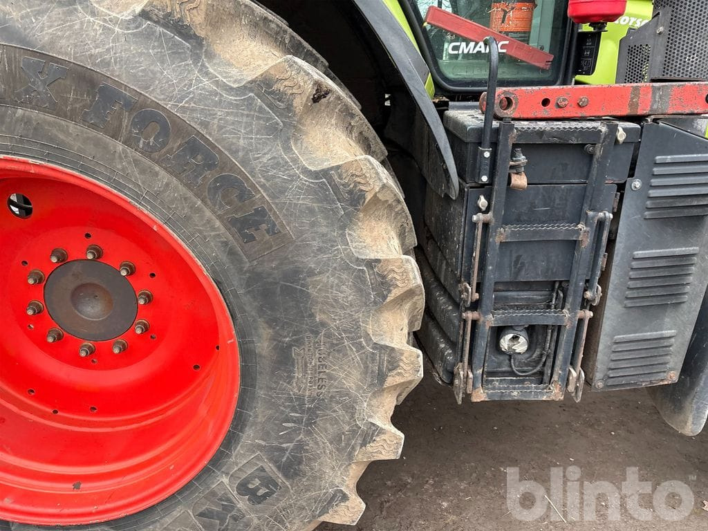 Tracteur agricole CLAAS AXION 830