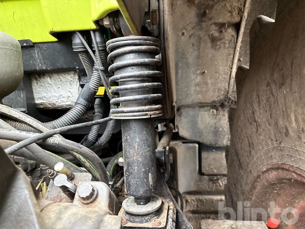 Tracteur agricole CLAAS AXION 830