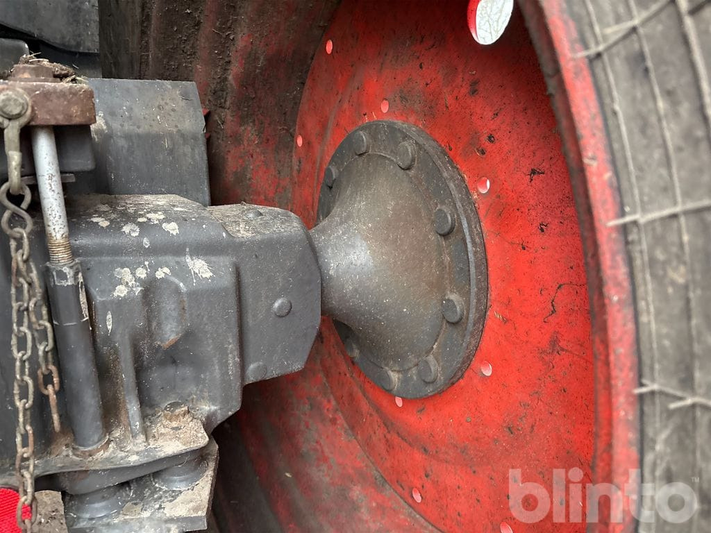 Tracteur agricole CLAAS AXION 830