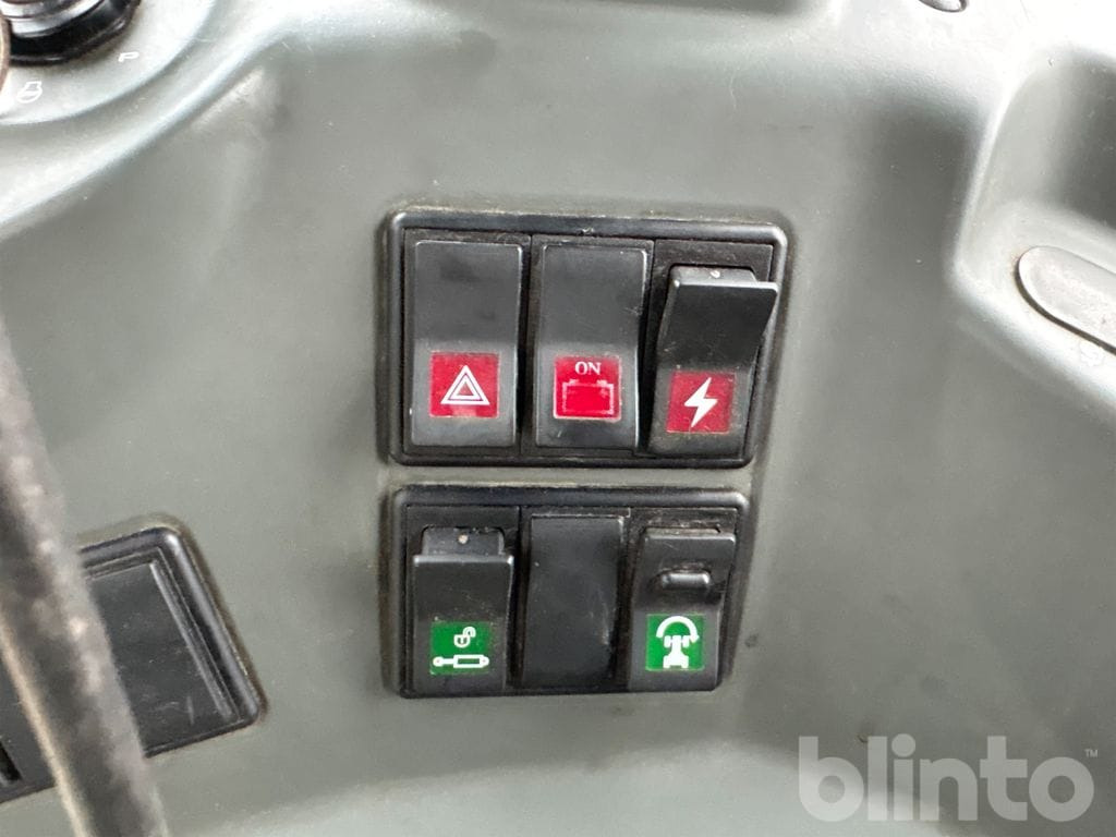 Tracteur agricole CLAAS AXION 830