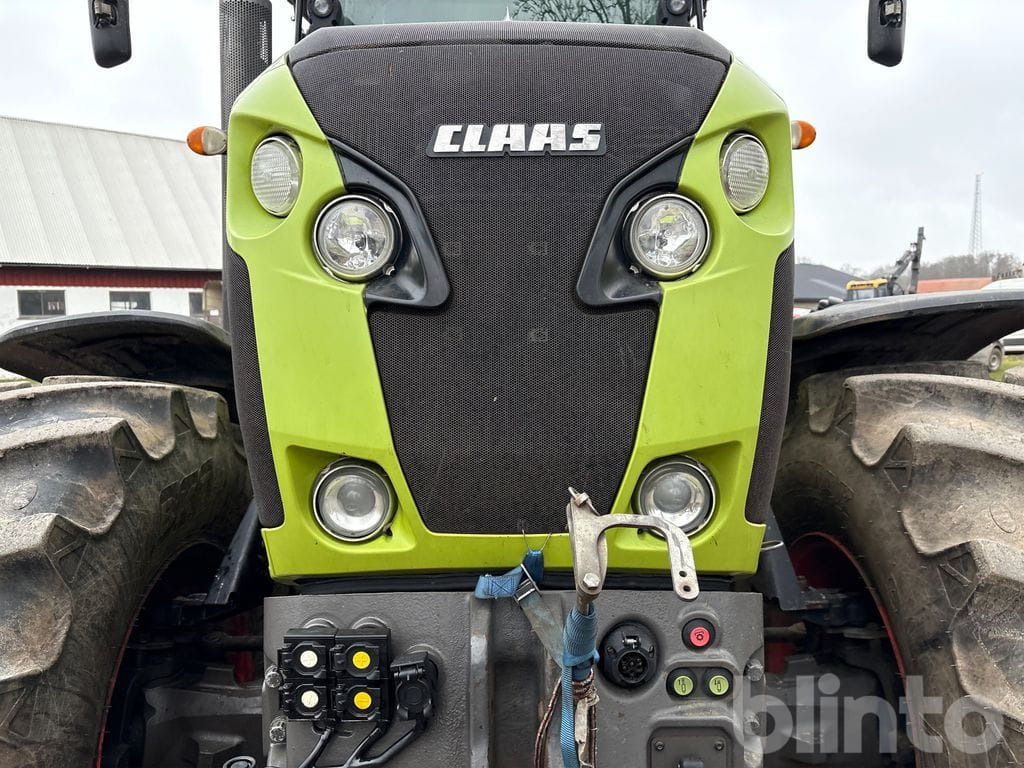 Tracteur agricole CLAAS AXION 830