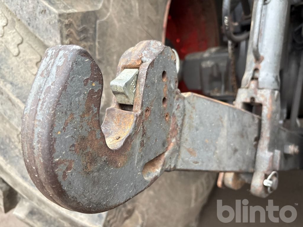 Tracteur agricole CLAAS AXION 830