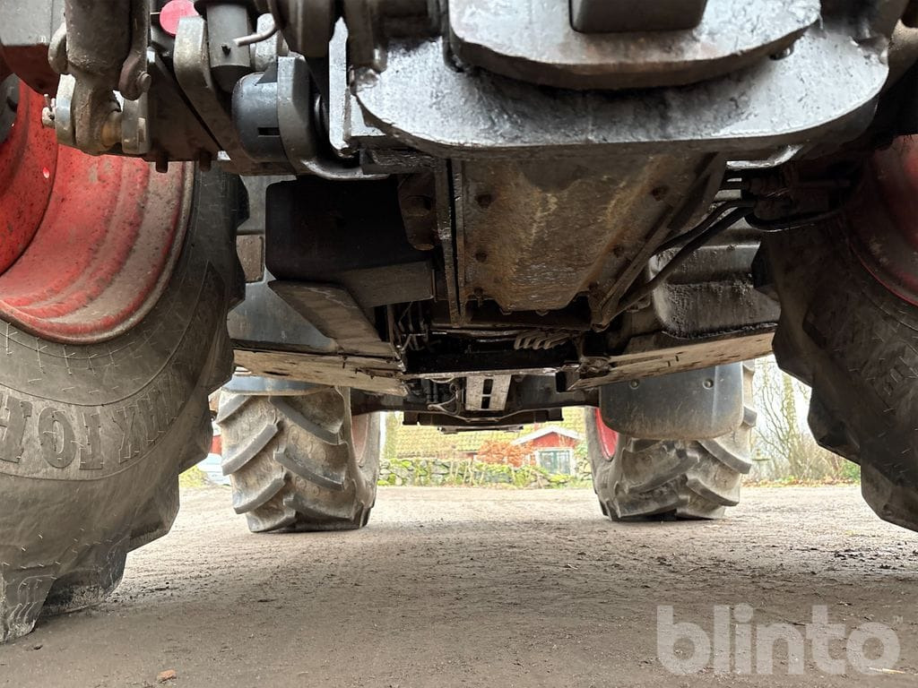 Tracteur agricole CLAAS AXION 830