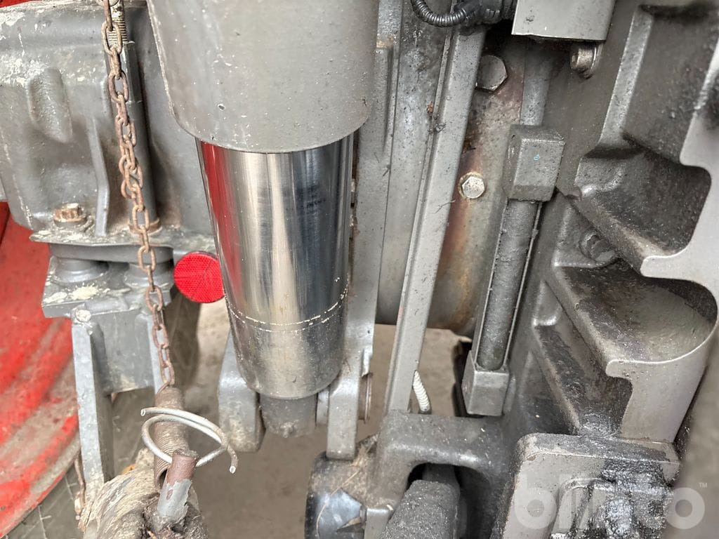 Tracteur agricole CLAAS AXION 830