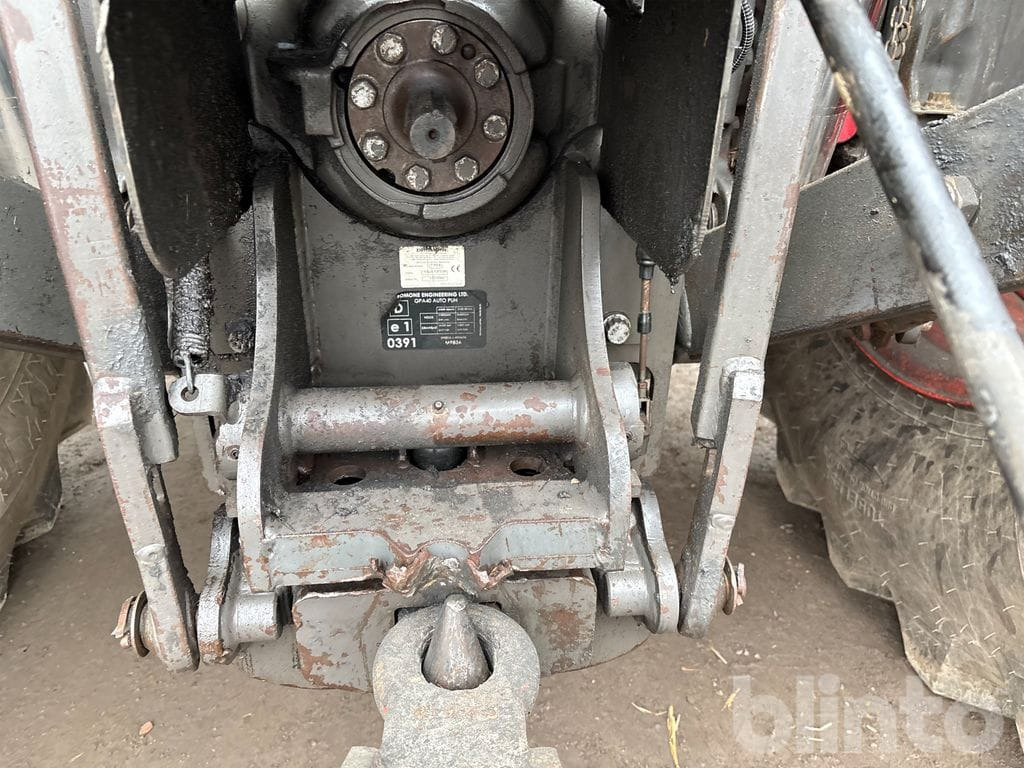 Tracteur agricole CLAAS AXION 830