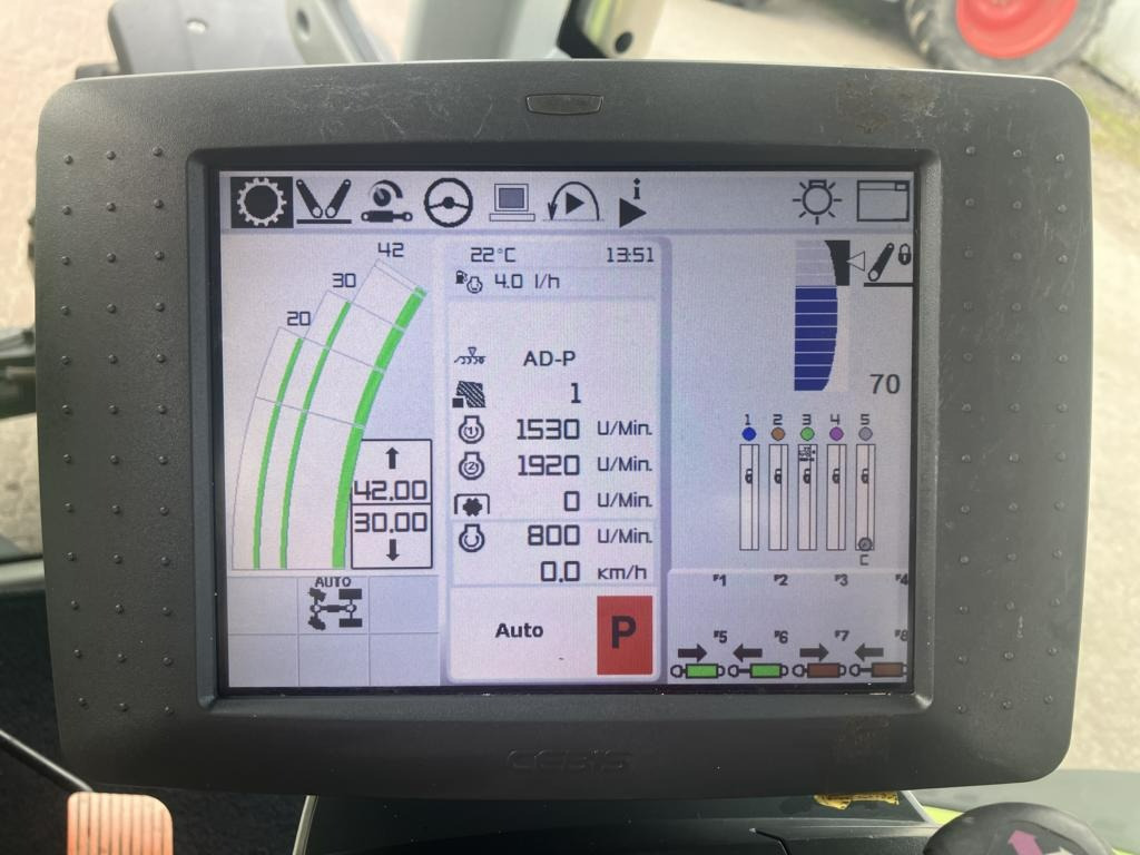 Tracteur agricole CLAAS AXION 830 CMATIC