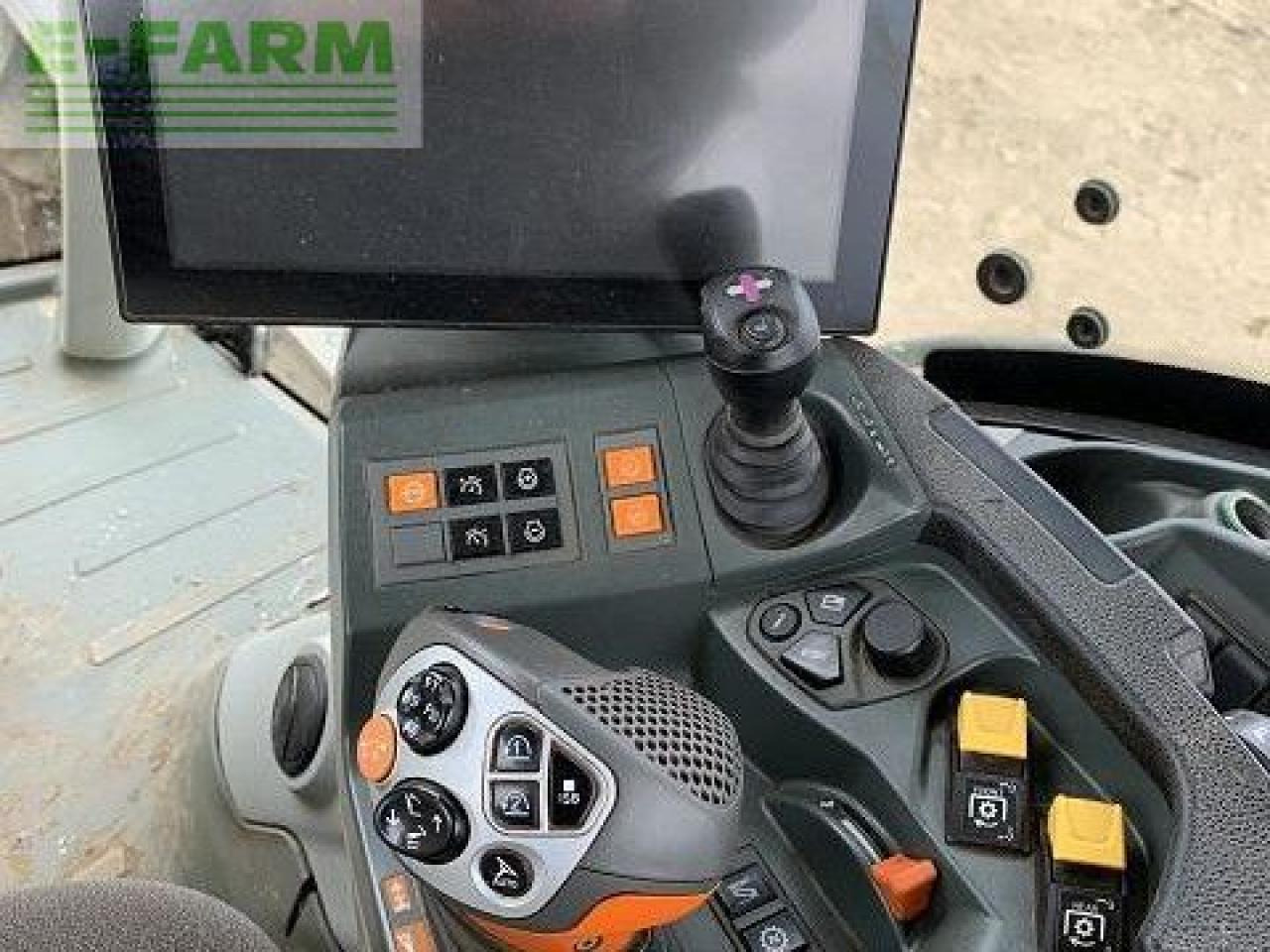Tracteur agricole CLAAS AXION 830 CMATIC CEB CMATIC