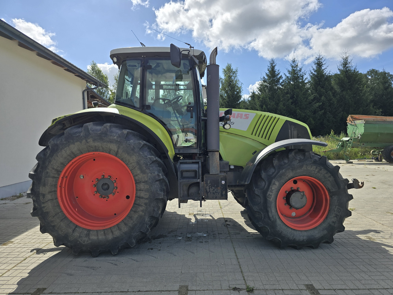 Tracteur agricole CLAAS AXION 850
